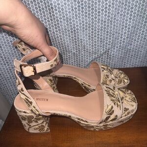 Steve Madden Beige and Gold Floral Heels